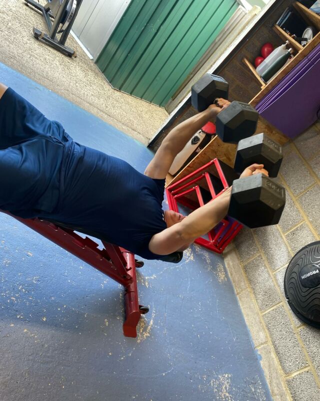 @matbutler66 hit a personal milestone this morning pressing the 30kg dumbbells for a set of 8 reps 💪👏👏 #teambeavertraining